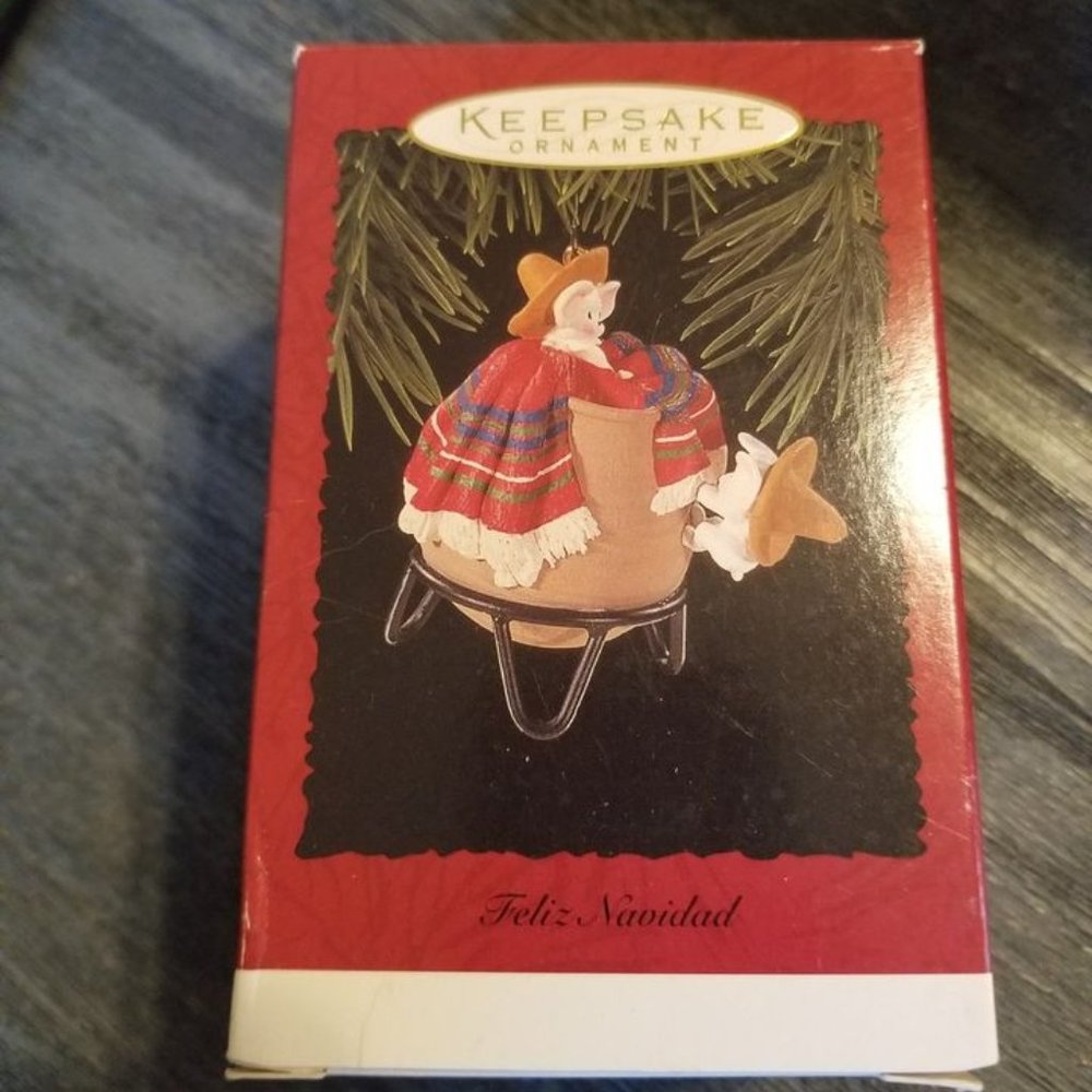 Hallmark Keepsake Ornament Feliz Navidad 1996